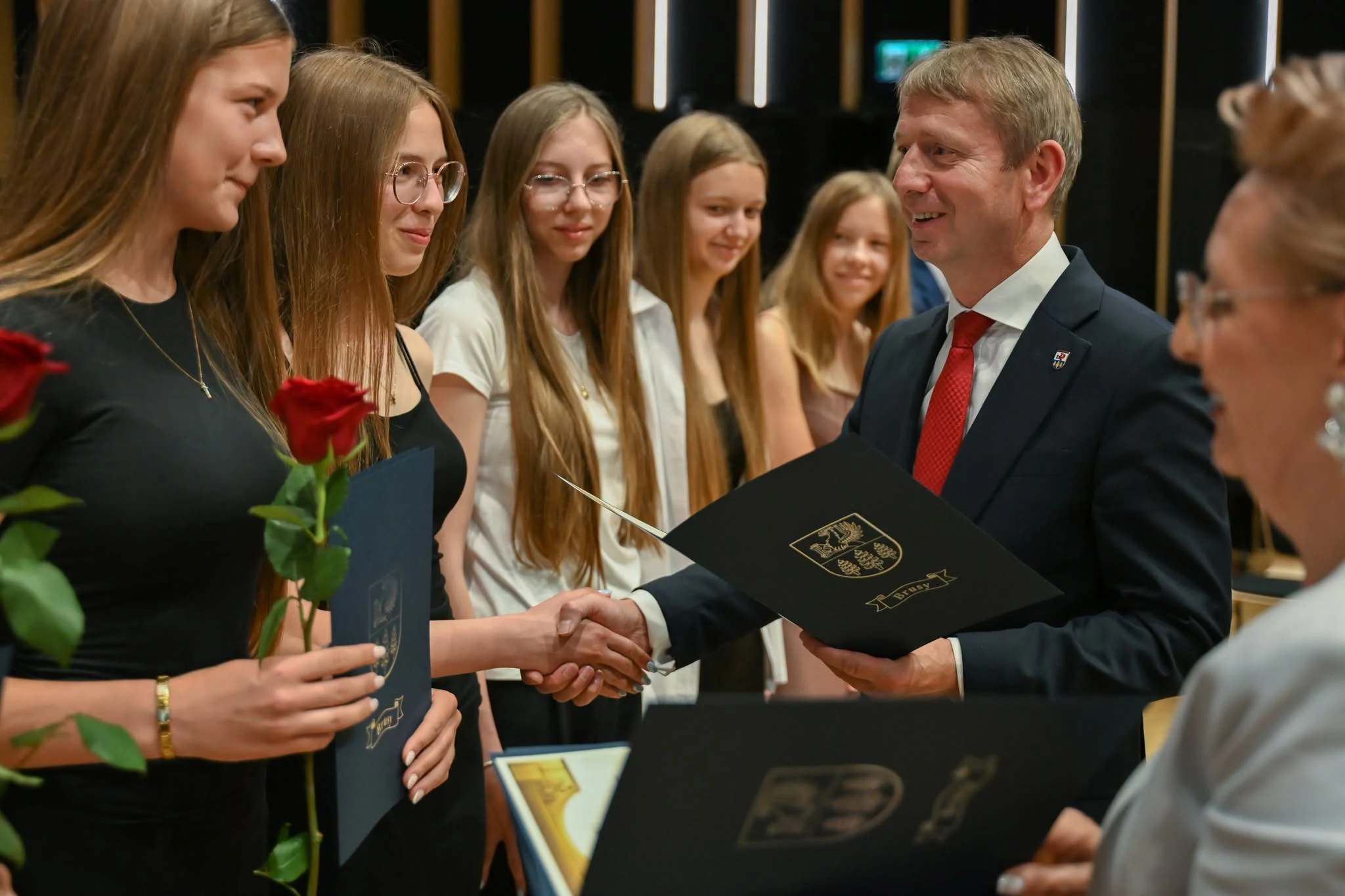 Burmistrz Brus nagrodził 34 najlepszych ósmoklasistów z gminy — zdjęcie 16